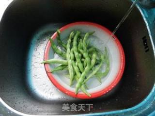 酱拌油煸四季豆的做法步骤：1