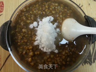 清凉解暑--自制绿豆棒冰的做法步骤：3