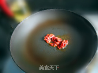 酱辣小银鱼的做法步骤：2