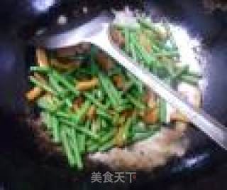 萝卜干炒带豆的做法步骤：12