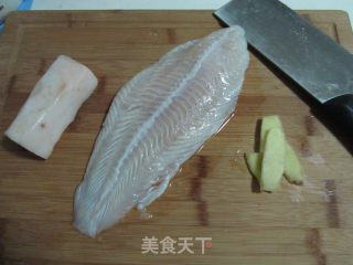 五彩鱼丝汤的做法步骤：1