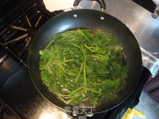左口鱼片配菠菜味增汤的做法步骤：4