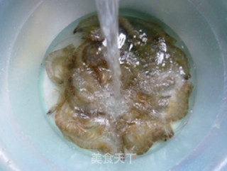 笋干菜炒鲜虾的做法步骤：11