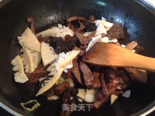 冬笋爆猪肝的做法步骤：6