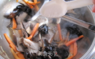 鲜蘑炒木耳的做法步骤：9