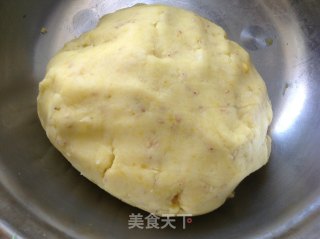 饼干之蛋黄曲奇的做法步骤：3