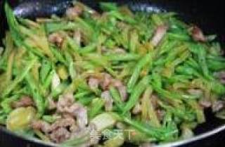 豆角丝榨菜丝和肉丝的做法步骤：9