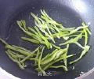 青椒胡萝卜丝炒里脊的做法步骤：5