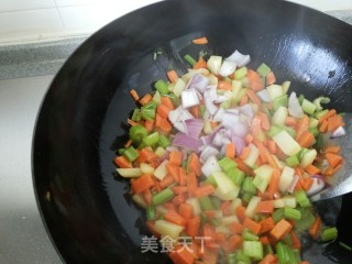 咖哩炒饭的做法步骤：4