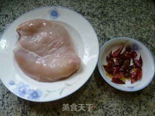 扁豆炒鸡胸肉的做法步骤：2