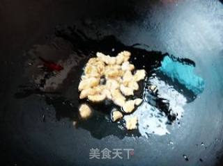 核桃杞枸炒韭菜的做法步骤：4
