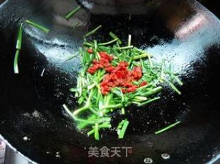 核桃杞枸炒韭菜的做法步骤：7