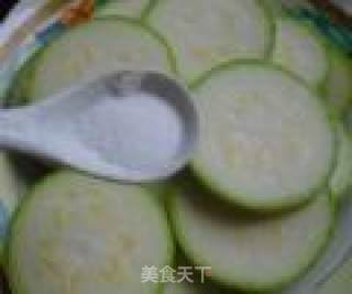 香煎西葫芦的做法步骤：2