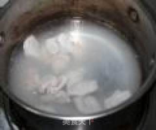 山葱头瘦肉汤的做法步骤：4