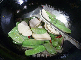 扁豆炒小素鸡的做法步骤：7
