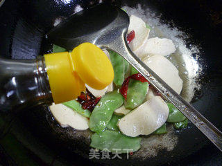 扁豆炒小素鸡的做法步骤：9