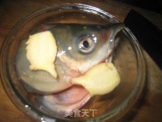 鱼头紫菜蛋花汤的做法步骤：1
