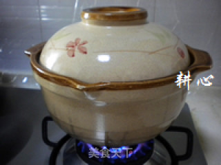 黄花菜腐竹排骨汤的做法步骤：7