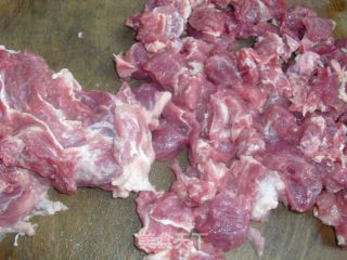﻿烤羊肉串的做法步骤：1