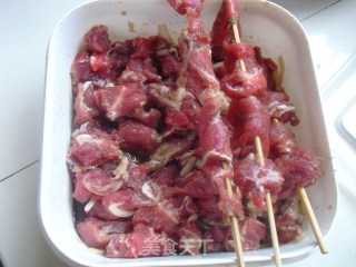 ﻿烤羊肉串的做法步骤：4