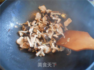 香菇肉片盖饭的做法步骤：4