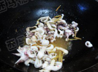 墨鱼仔炒韭菜的做法步骤：8