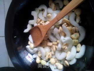 老黄瓜蚕豆瓣烧肉圆的做法步骤：6