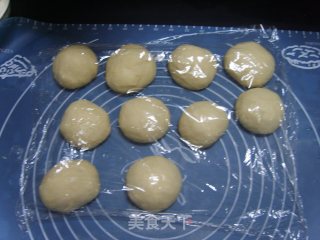 肉松包的做法步骤：5