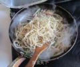 韭黄肉丝炒面的做法步骤：6