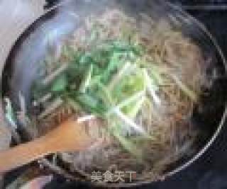 韭黄肉丝炒面的做法步骤：8