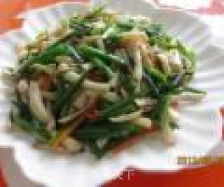 杏鲍菇炒韭菜莛的做法步骤：11