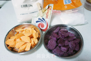 双色蒸糕的做法步骤：1