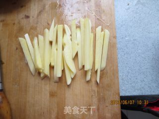 自制 薯条的做法步骤：2