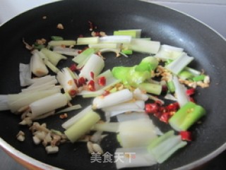 大葱爆黄鳝的做法步骤：5