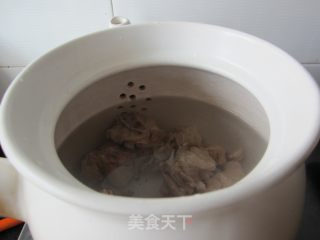 铁棍山药煲排骨的做法步骤：3