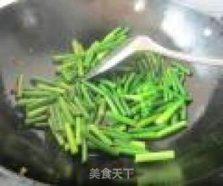清炒蒜薹的做法步骤：3