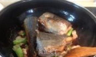 烧鲅鱼的做法步骤：7