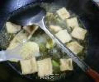 小油方酸菜蚕豆汤的做法步骤：9