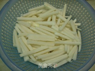 【自做咸辣脆萝卜】的做法步骤：2
