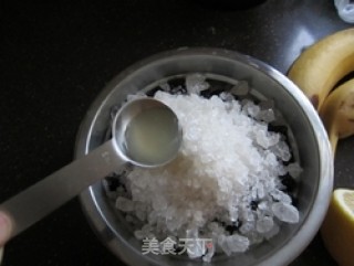 香蕉桑葚果酱的做法步骤：2