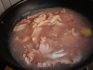 草鸡炖蘑菇的做法步骤：5