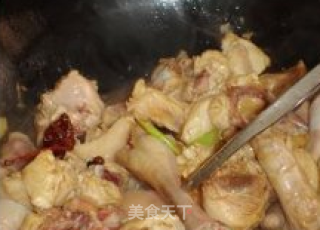 草鸡炖蘑菇的做法步骤：8