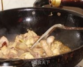 草鸡炖蘑菇的做法步骤：11