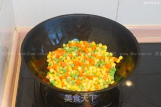 补脑养眼润肤美容营养丰富的快手好菜—松仁玉米的做法步骤：9