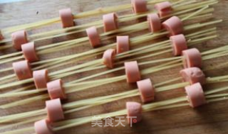 番茄肉酱香肠排排队意大利面的做法步骤：5