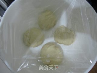 酥软香甜的菠萝包的做法步骤：3