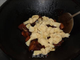 五花肉烧百叶结的做法步骤：10