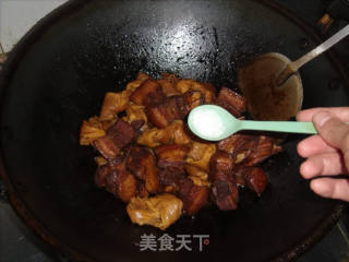 五花肉烧百叶结的做法步骤：11