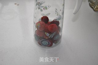 杨梅酒的做法步骤：2