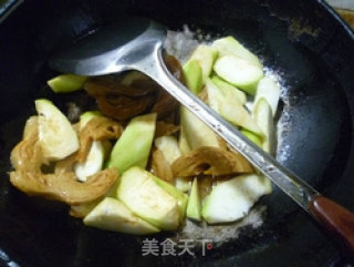 面筋炒夜开花的做法步骤：9